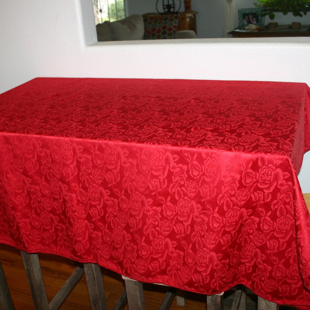 Holiday Red Rose Embossed Large 76" x 56" Table Cloth B-237